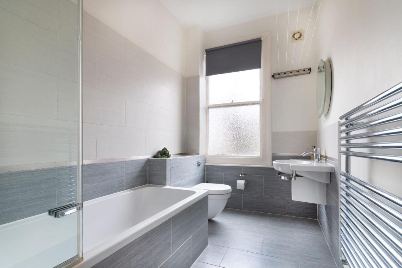 1 Bed Clapham Junction Apartment ロンドン エクステリア 写真