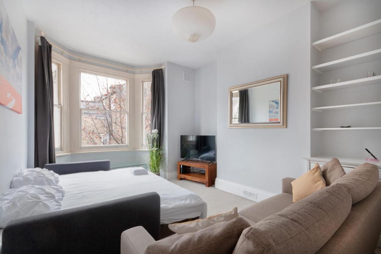 1 Bed Clapham Junction Apartment ロンドン エクステリア 写真